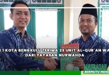 MAN 1 Kota Bengkulu Terima Al-Qur’an Wakaf dari Yayasan Nurwahda