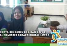 MAN 1 Kota Bengkulu Bagikan Rapor Tengah Semester secara Digital Lewat RDM